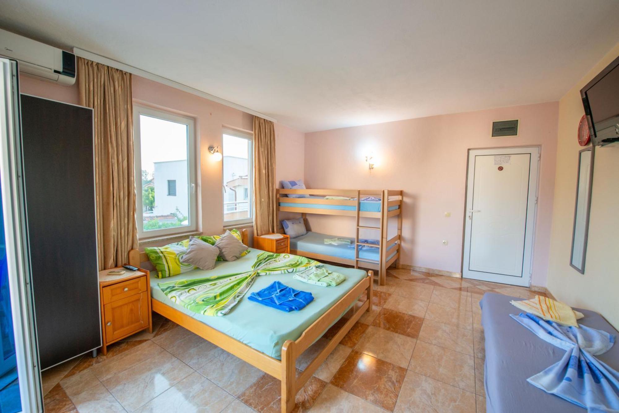 Apartments And Bungalow Casa Palma Ulcinj Esterno foto