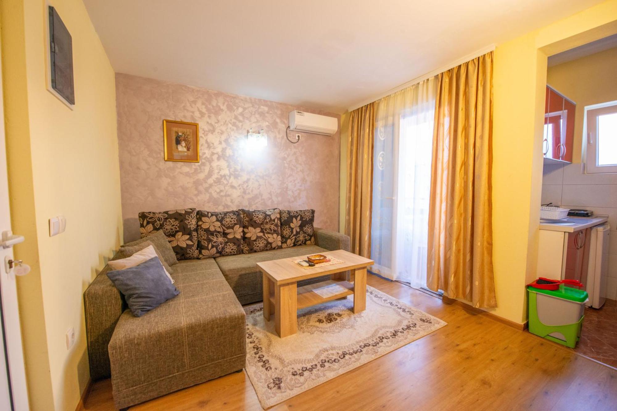 Apartments And Bungalow Casa Palma Ulcinj Esterno foto