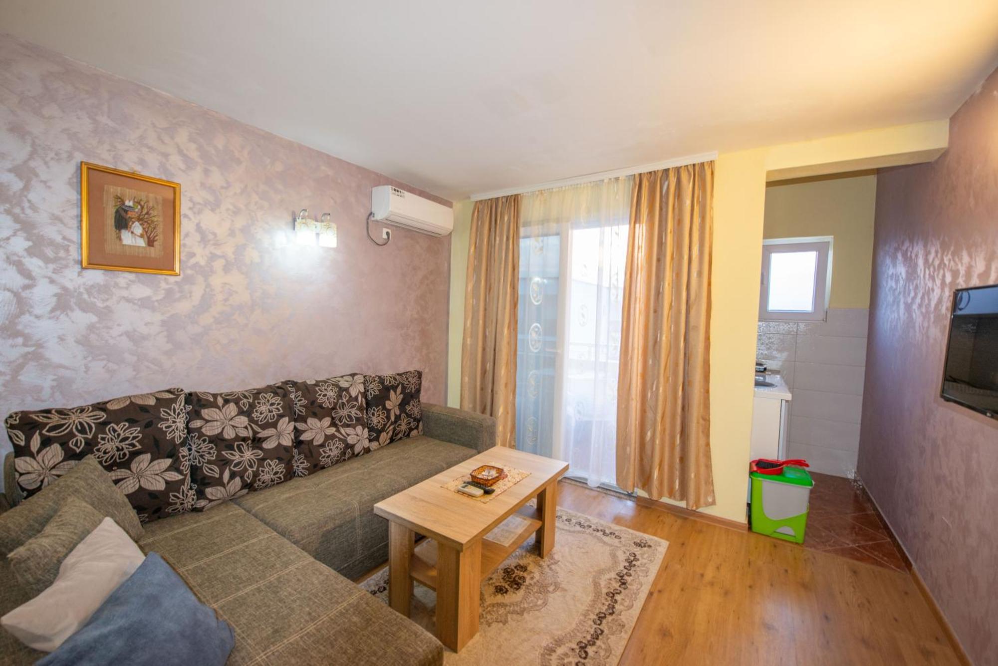 Apartments And Bungalow Casa Palma Ulcinj Esterno foto